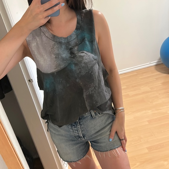 CHASER WOLF GRAPHIC TEE - Picture 1 of 4